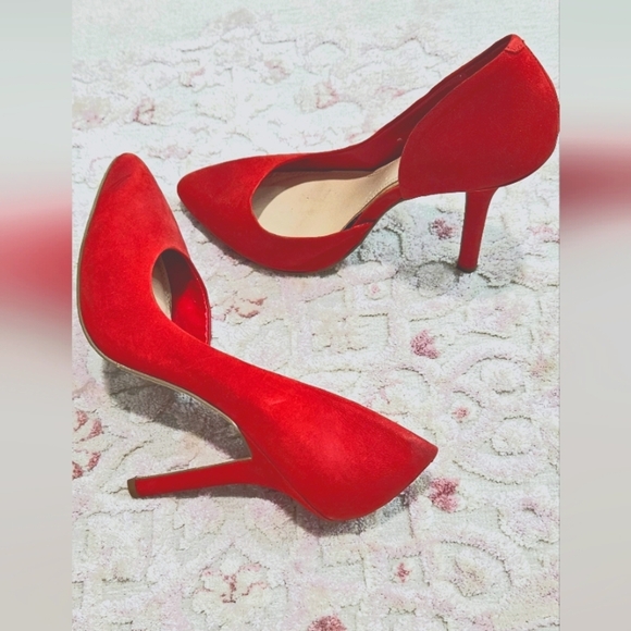 πBCBG Like New Red Suede Stiletto Close Toe Pointed Heelsπ - Picture 5 of 9